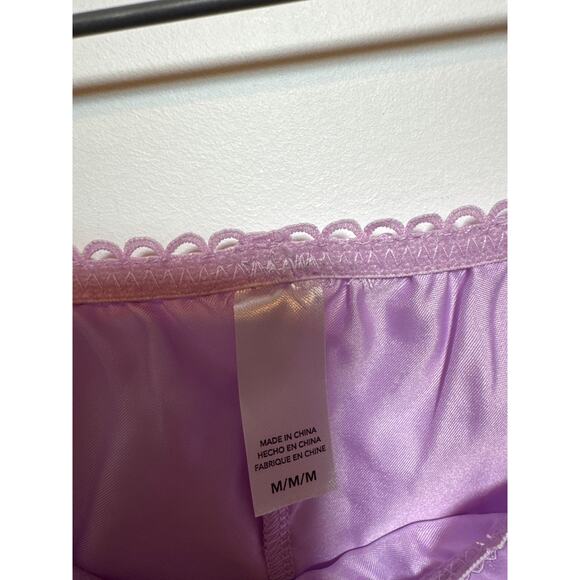 Brand New Flora Women's Size Medium Purple Orchid Satin Sleepwear Set 2 Piece - Picture 5 of 11